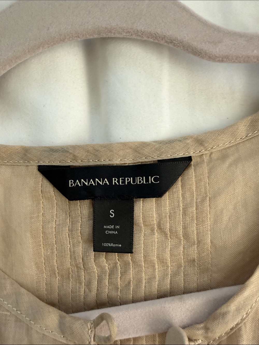 Banana Republic Beige 100% Ramie Pintuck Button-Front Blouse - Picture 7 of 10